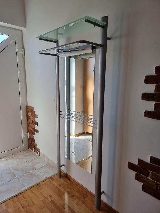 Frida Apartment Pula Luaran gambar
